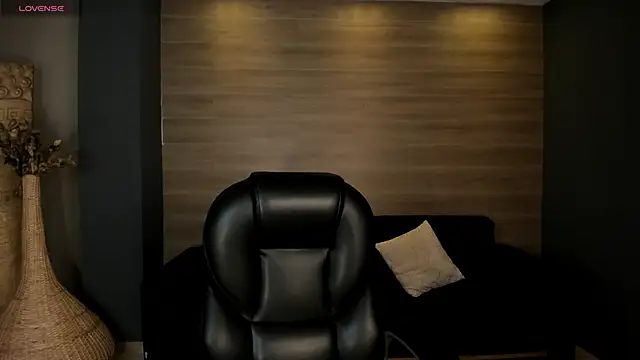 TiffannySins online show from 23, 4, 2026