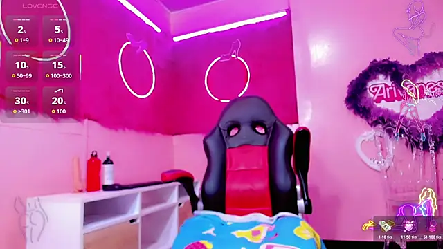 Natasha clifford online show from 19, 9, 2025