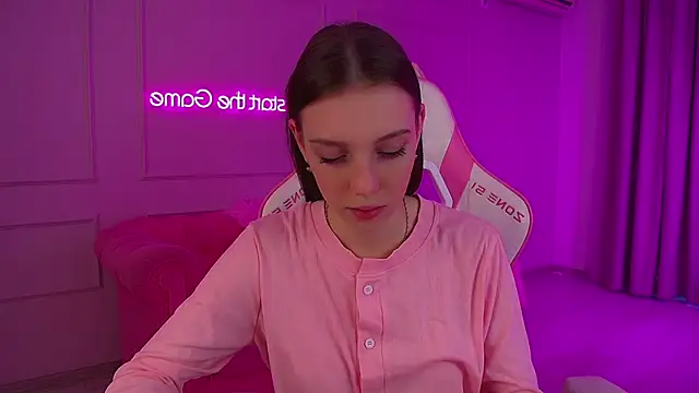 Snapshot of VeronicaVances chatting on 3, 2, 2026 VeronicaVances online show from 3, 2, 2026