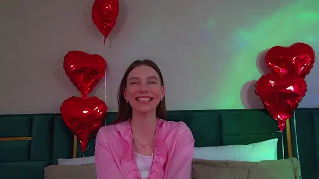 Snapshot of VeronicaVances chatting on 13, 2, 2026 VeronicaVances online show from 13, 2, 2026