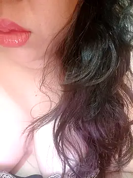 Julyy08 online show from 21, 4, 2026