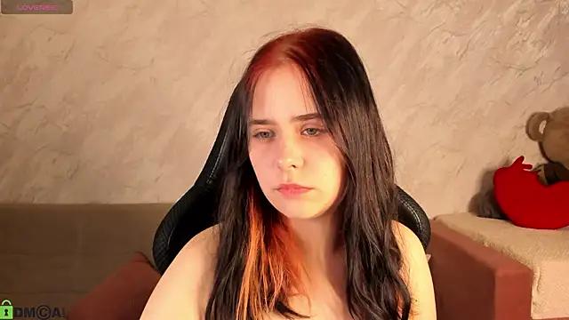 Alis Platt online show from 9, 9, 2025