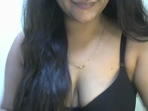 Queenxxx98 online show from 24, 2, 2026