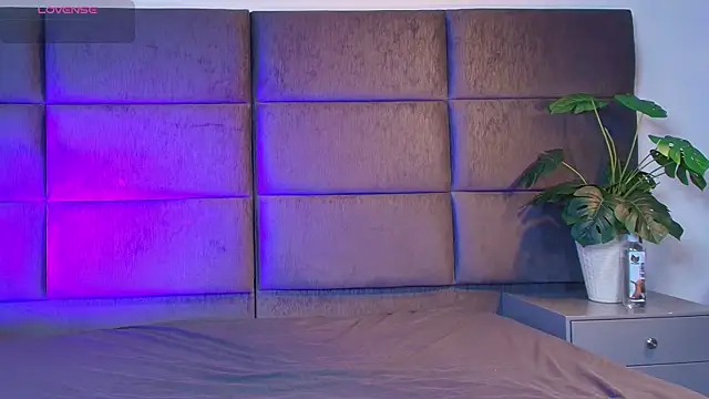 Slenna Moon online show from 25, 4, 2026