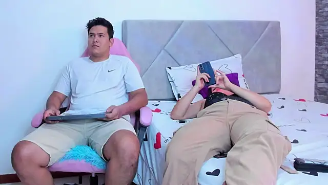 Sexxyy Couple  online show from 4, 8, 2026