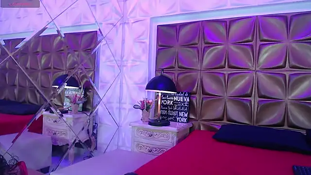 Snapshot of MeganLarsson chatting on 5, 11, 2025 MeganLarsson online show from 5, 11, 2025