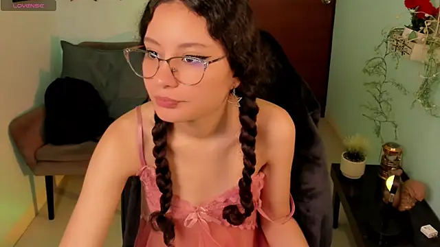 Krysten Riter online show from 11, 11, 2025