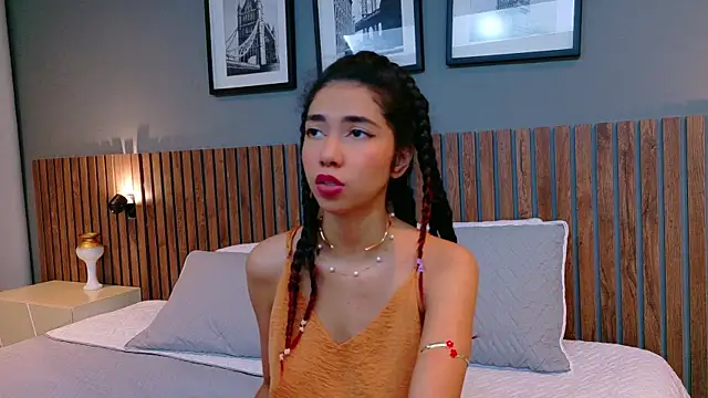 luna roja25 online show from 25, 9, 2025