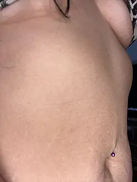 Snapshot of tianastone_ chatting on 11, 10, 2025 tianastone online show from 11, 10, 2025