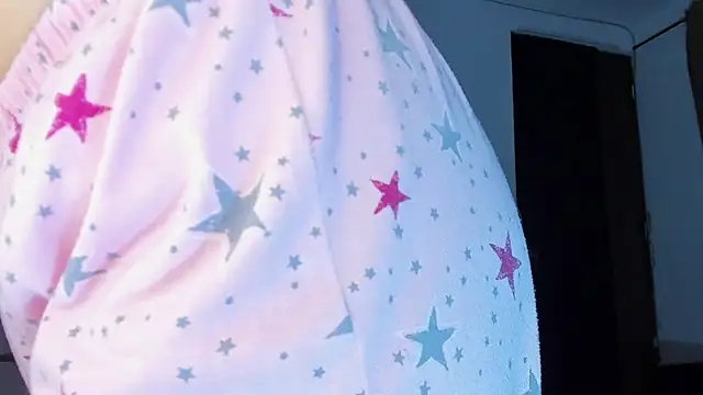 Snapshot of tianastone_ chatting on 27, 10, 2025 tianastone online show from 27, 10, 2025