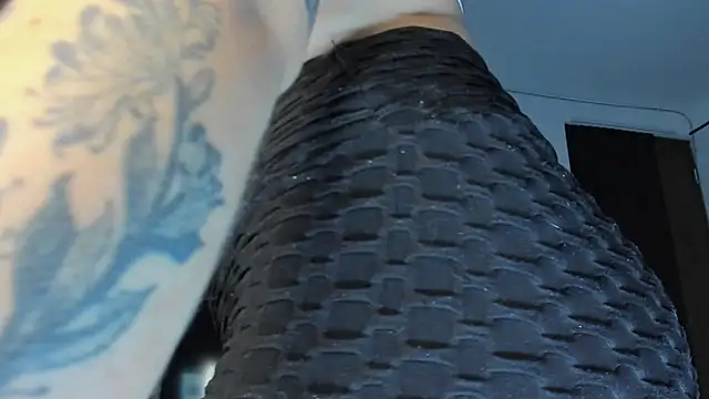 Snapshot of tianastone_ chatting on 19, 11, 2025 tianastone online show from 19, 11, 2025