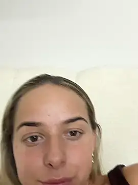 KayleeBella online show from 16, 10, 2025