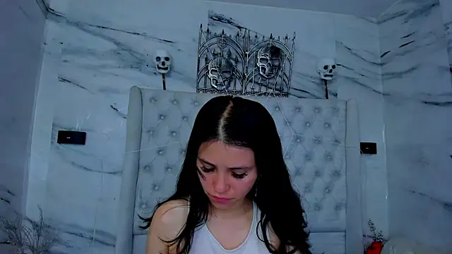 Ari and Storm online show from 2, 11, 2025