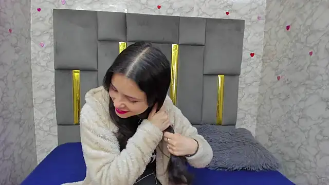 Ari and Storm online show from 24, 4, 2026