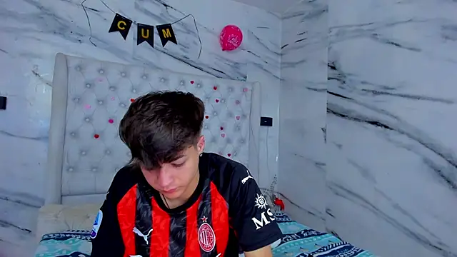 Ari and Storm online show from 25, 4, 2026