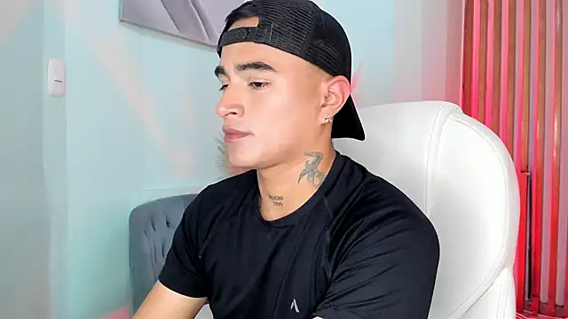 Snapshot of LiamDeep chatting on 10, 9, 2025 LiamDeep online show from 10, 9, 2025