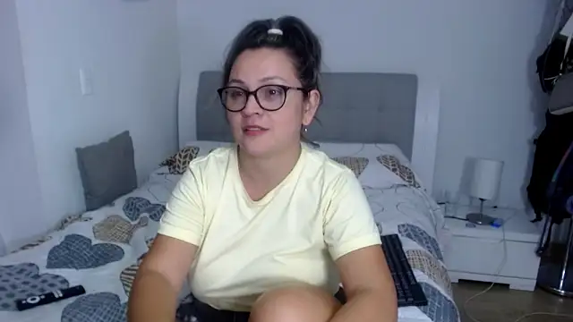 sophie lopez1 online show from 18, 2, 2026