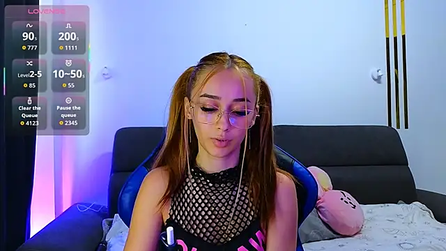 AmyKent  online show from 15, 9, 2025