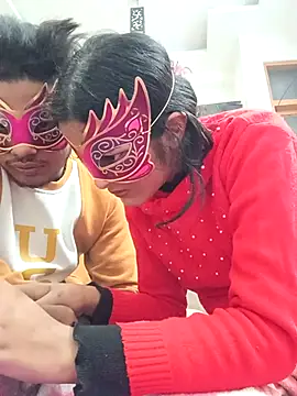 Snapshot of romantic_couple1 chatting on 24, 11, 2025 romantic couple1 online show from 24, 11, 2025