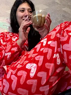 Snapshot of PrincessYYara chatting on 8, 10, 2025 PrincessYYara online show from 8, 10, 2025