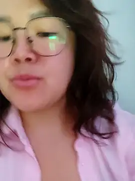 Snapshot of Innogin chatting on 11, 10, 2025 Innogin online show from 11, 10, 2025