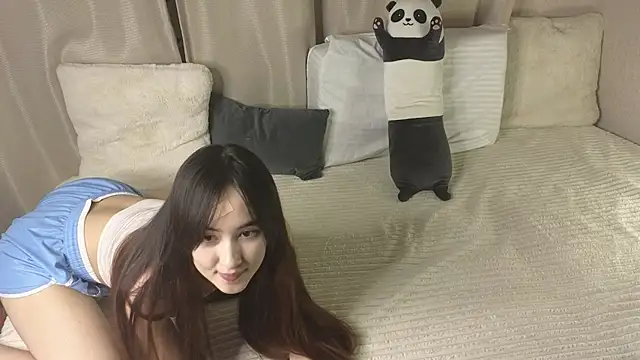 Snapshot of SakuraVelvet chatting on 17, 9, 2025 SakuraVelvet online show from 17, 9, 2025