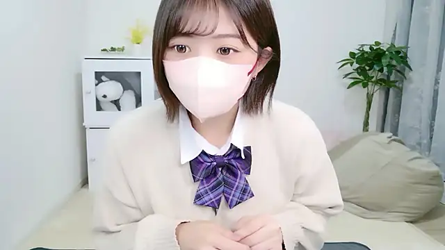 Hinata Sun online show from 13, 9, 2025