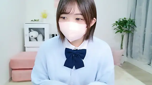 Hinata Sun online show from 14, 9, 2025