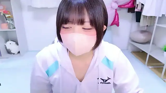 Hinata Sun online show from 27, 4, 2026