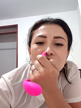 mia mancinii online show from 29, 4, 2026