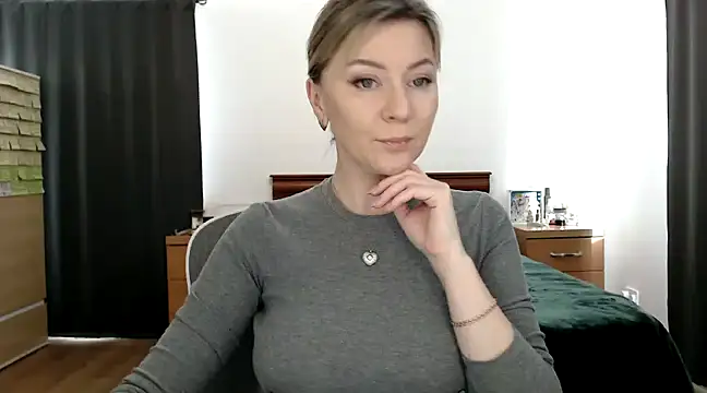 Snapshot of ParadiseAlina chatting on 3, 2, 2025 ParadiseAlina online show from 3, 2, 2025