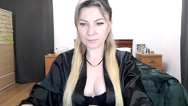 Snapshot of ParadiseAlina chatting on 19, 10, 2025 ParadiseAlina online show from 19, 10, 2025