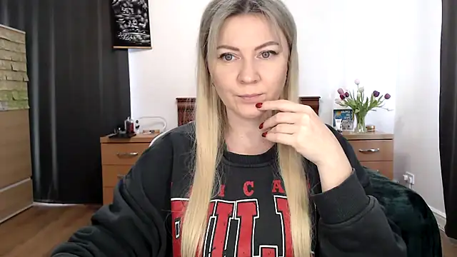 Snapshot of ParadiseAlina chatting on 14, 1, 2026 ParadiseAlina online show from 14, 1, 2026