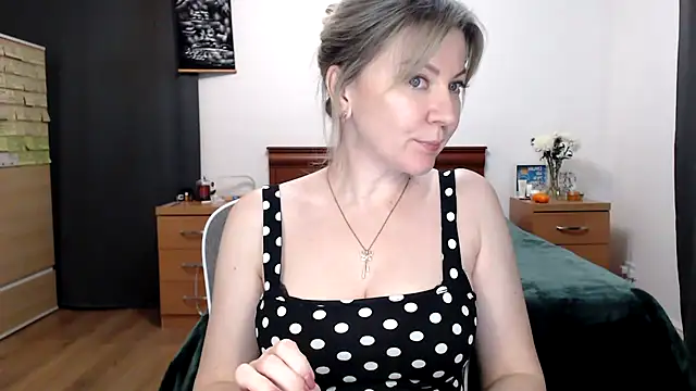 Snapshot of ParadiseAlina chatting on 6, 2, 2026 ParadiseAlina online show from 6, 2, 2026