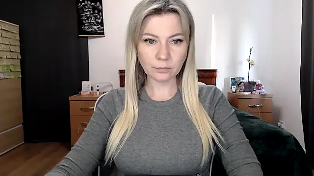 ParadiseAlina online show from 21, 4, 2026