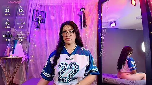 Shalyn Lux online show from 21, 10, 2025