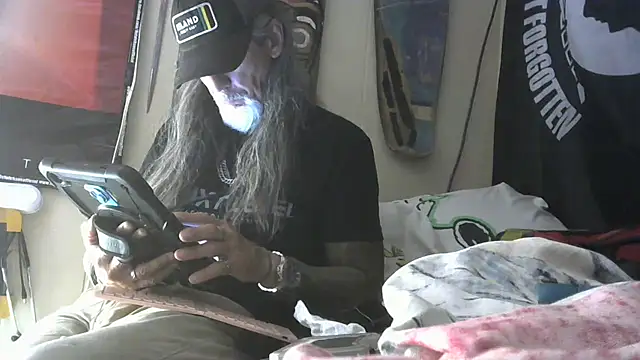 crassanova online show from 28, 4, 2026