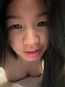 Snapshot of xiaoxun520 chatting on 24, 10, 2025 xiaoxun520 online show from 24, 10, 2025