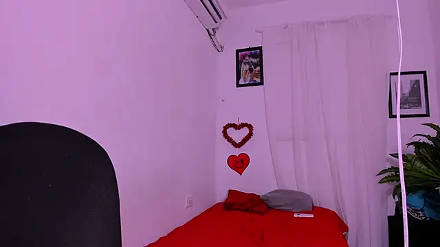 Snapshot of Laura_and_Kevin chatting on 6, 3, 2026 Laura and Kevin online show from 6, 3, 2026