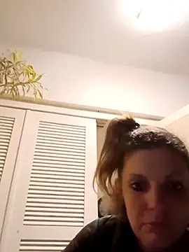 CasalTopaTudo online show from 31, 10, 2025