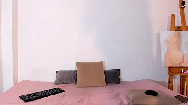 Snapshot of Lia_Rousse0 chatting on 2, 12, 2025 Lia Rousse0 online show from 2, 12, 2025