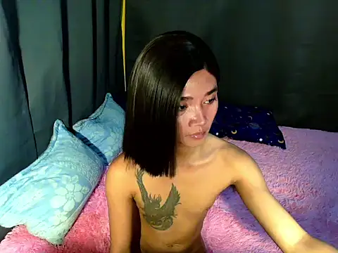 Snapshot of Petite_HugeCock chatting on 22, 2, 2026 Petite HugeCock online show from 22, 2, 2026