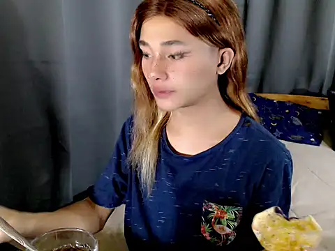 Petite HugeCock online show from 20, 7, 2026