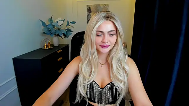 LeslieMineg online show from 11, 9, 2025