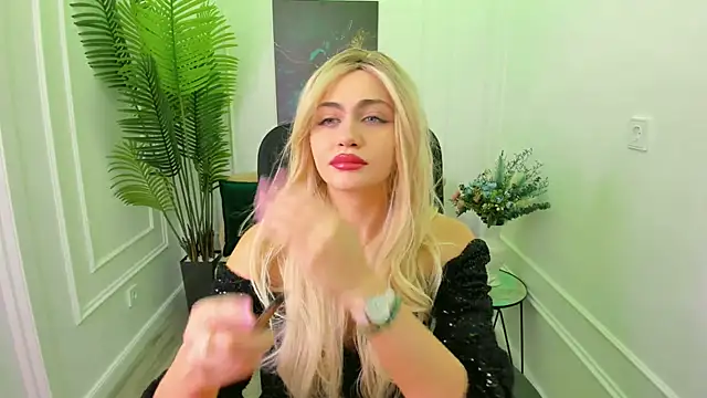 LeslieMineg online show from 15, 9, 2025