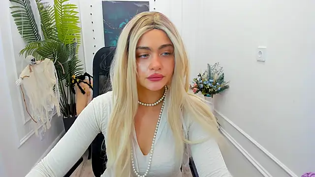 LeslieMineg online show from 30, 10, 2025