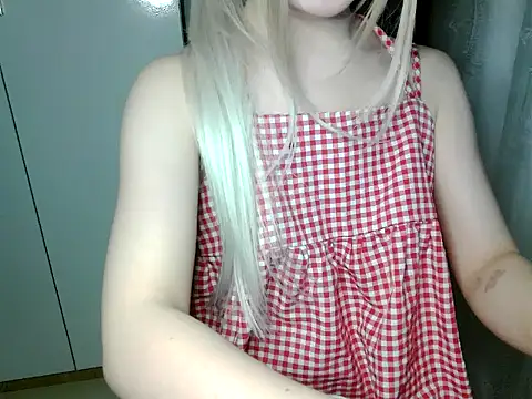 Snapshot of Annabelle-e chatting on 23, 3, 2026 Annabelle-e online show from 23, 3, 2026