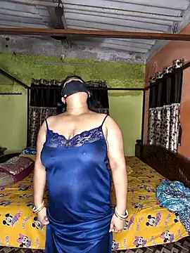 Snapshot of Smile-quien chatting on 23, 10, 2025 Smile-quien online show from 23, 10, 2025