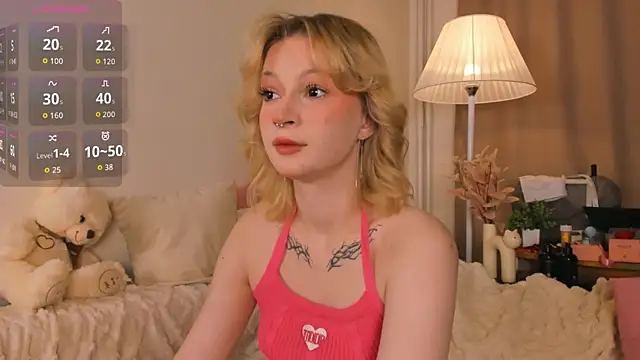 Snapshot of EfieFrye chatting on 23, 10, 2025 EfieFrye online show from 23, 10, 2025