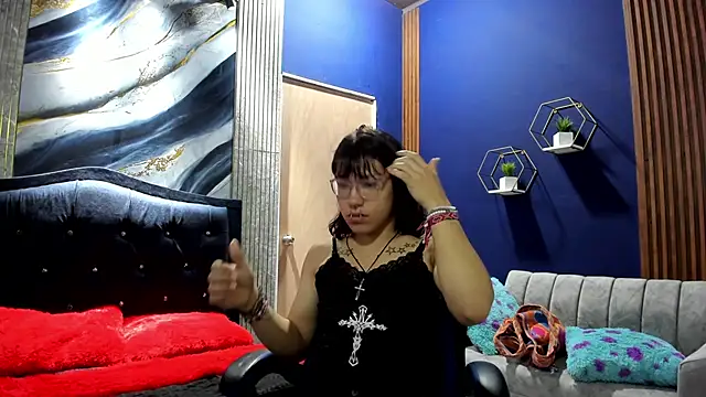 Snapshot of christina_vamp1 chatting on 3, 11, 2025 christina vamp1 online show from 3, 11, 2025